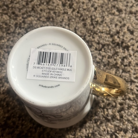 Mickey Mouse Mug- Happiness is a State of Mind NWT Disney D100 gold handle mug - Picture 5 of 5
